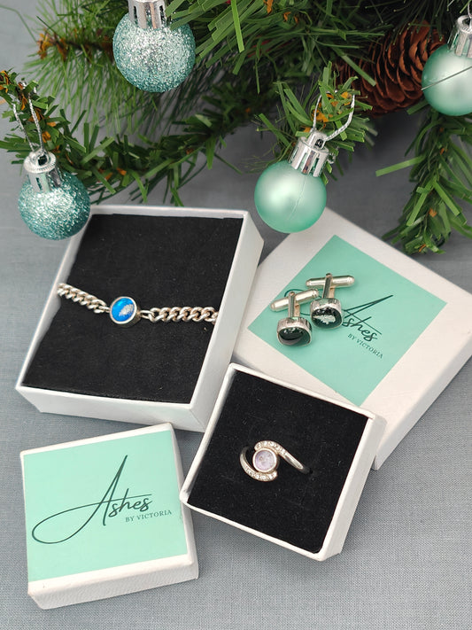 Memorial jewellery as Christmas gifts