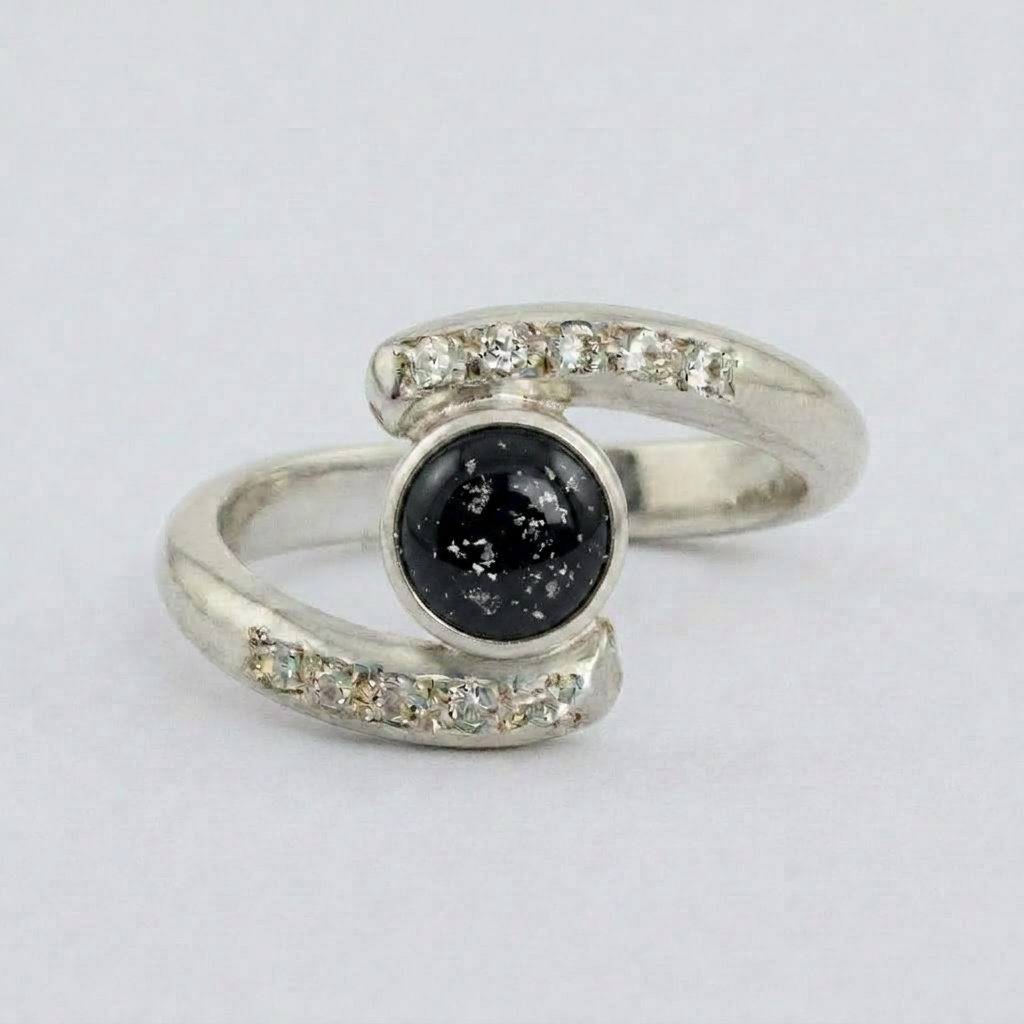Embrace Ashes in Glass Ring