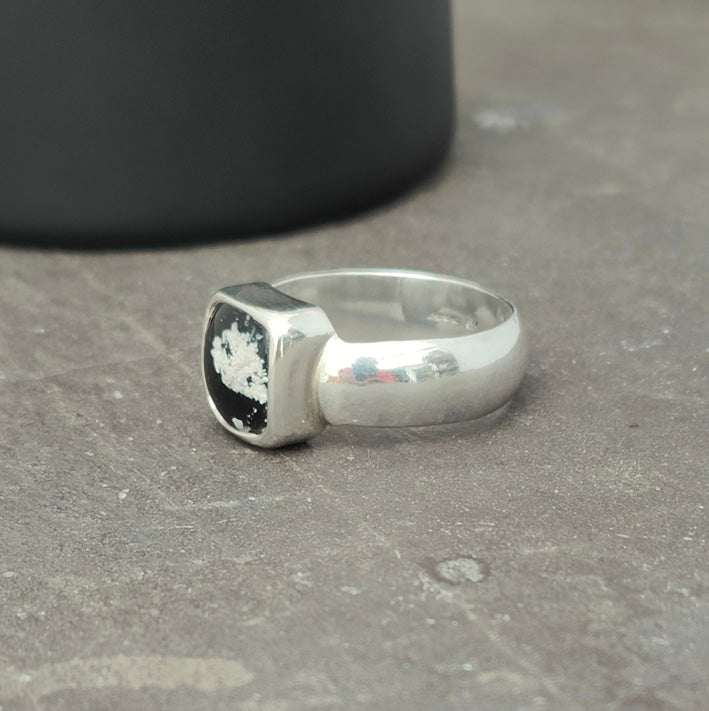 Fortitude Ashes in Glass Ring
